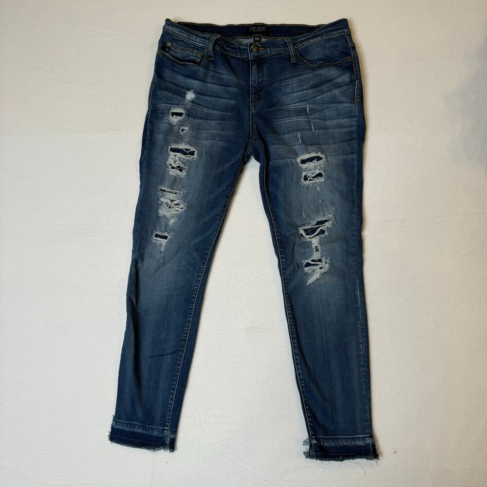 Judy Blue Women Size 1X Mid Rise Raw Hem Skinny Distressed Jeans Stretch - Picture 2 of 8